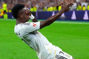 爱游戏娱乐-包含布鲁克林篮网发布备战花絮；窗口期伤情更新；西甲任务艰巨；轮换策略成焦点的词条