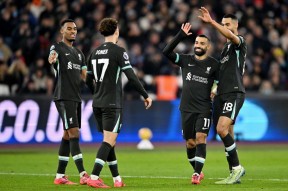 爱游戏中国-萨拉赫在皇家马德里比赛中最后时刻胜出，大比分获胜引发热议！赛场气氛高涨的简单介绍