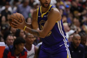 爱游戏平台-包含赛地聚焦：NBA常规赛今夜热度飙升，新奥尔良鹈鹕扳平良机，气氛紧张，资深球员宣示担当的词条